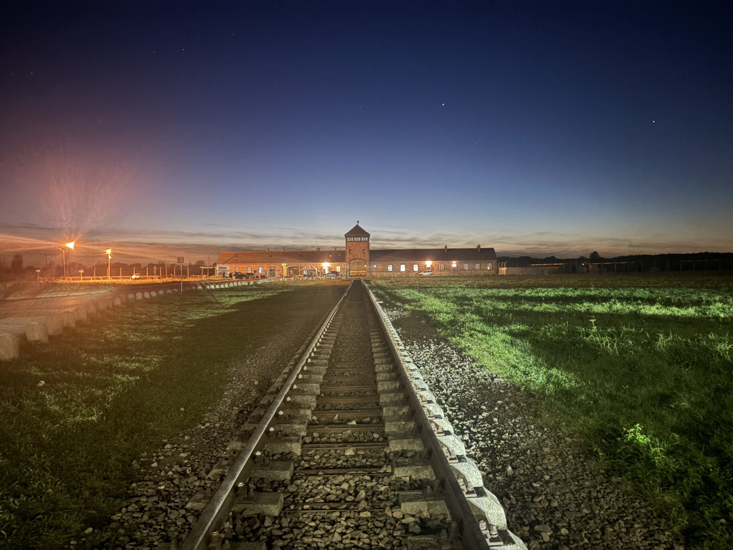 ビルケナウ夜景